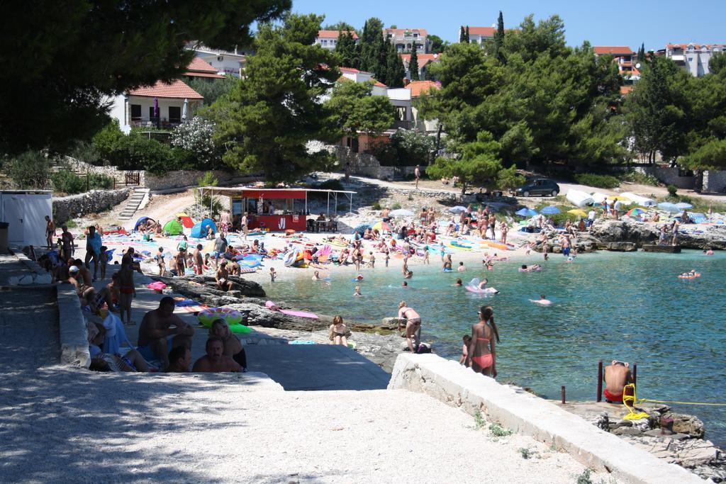 Apartments Suker Trogir Bagian luar foto