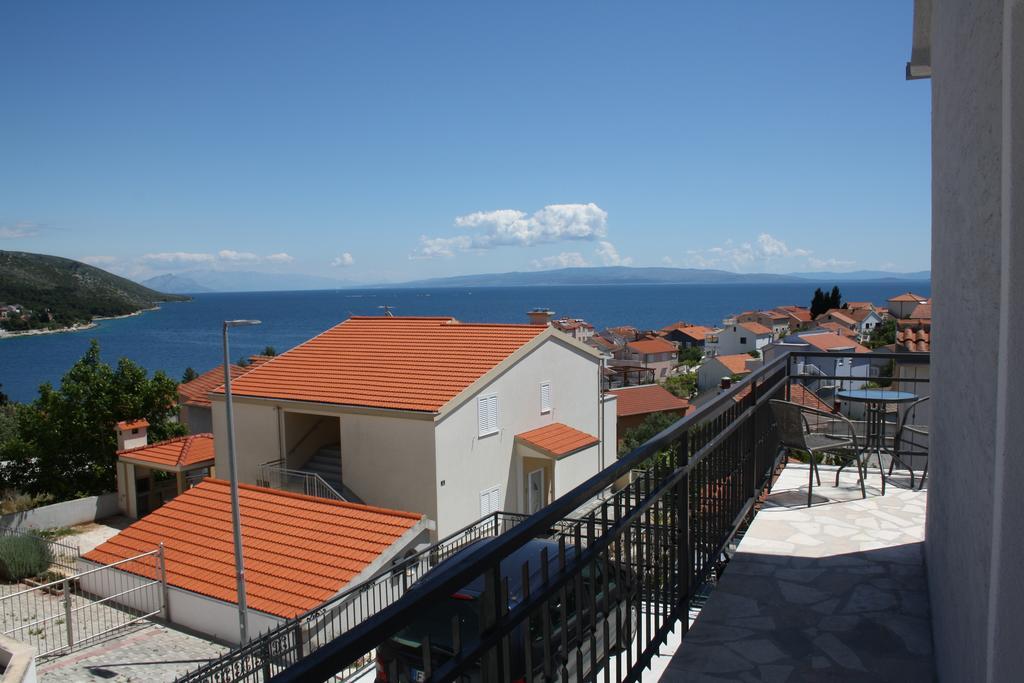 Apartments Suker Trogir Bagian luar foto