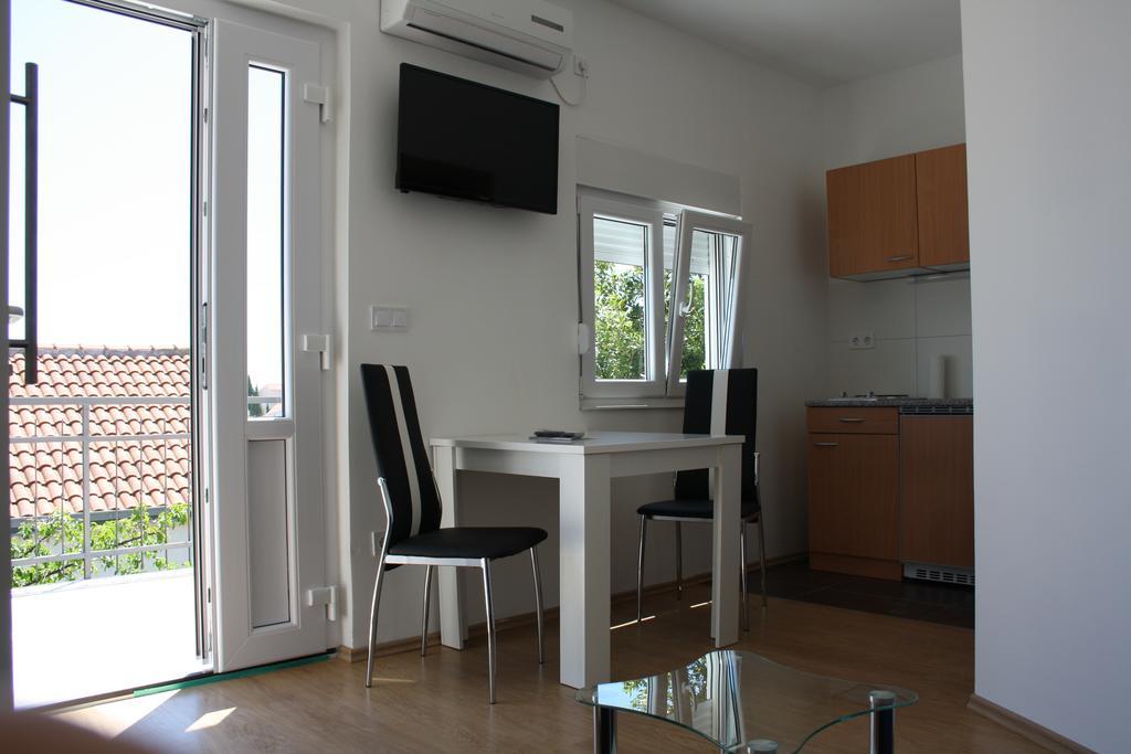 Apartments Suker Trogir Bagian luar foto