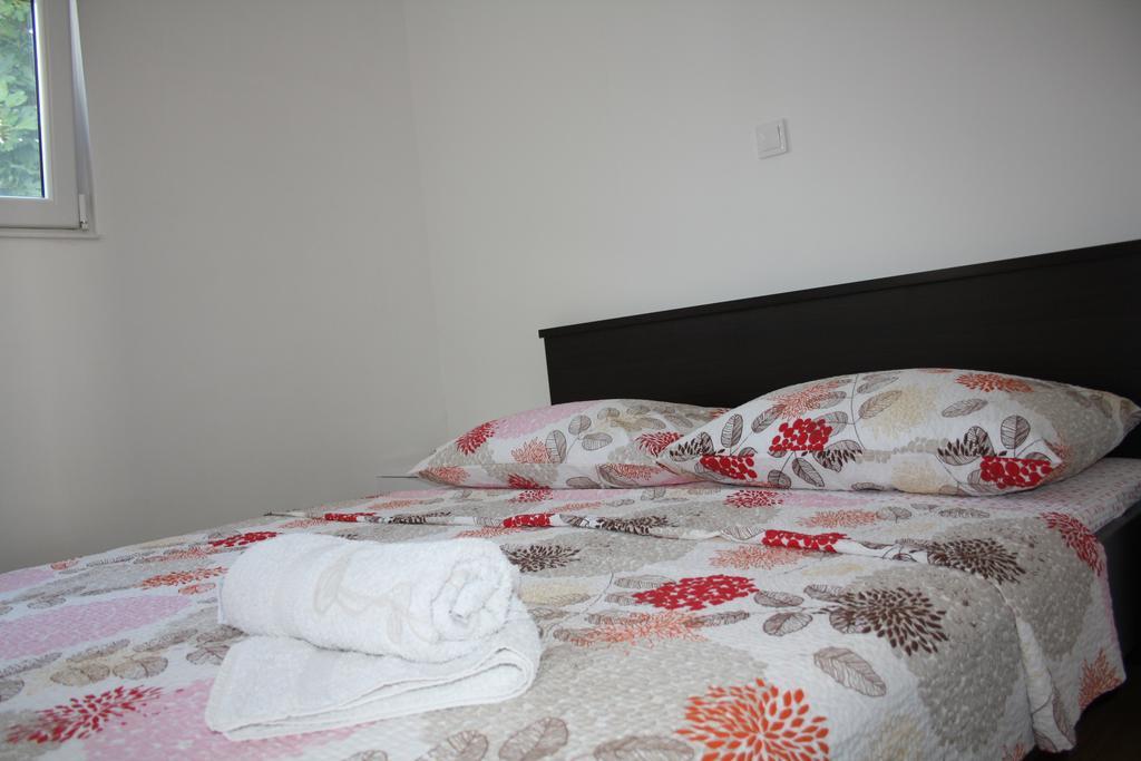 Apartments Suker Trogir Bagian luar foto