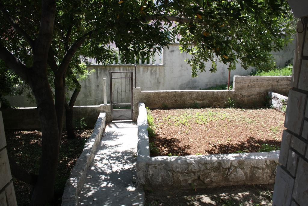 Apartments Suker Trogir Bagian luar foto
