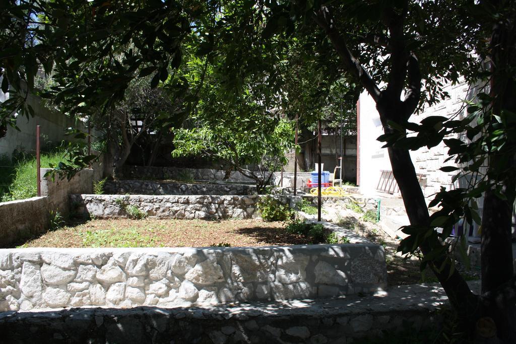Apartments Suker Trogir Bagian luar foto