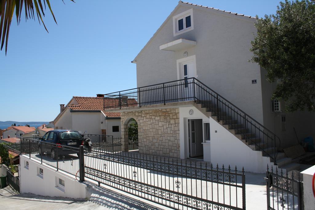 Apartments Suker Trogir Bagian luar foto